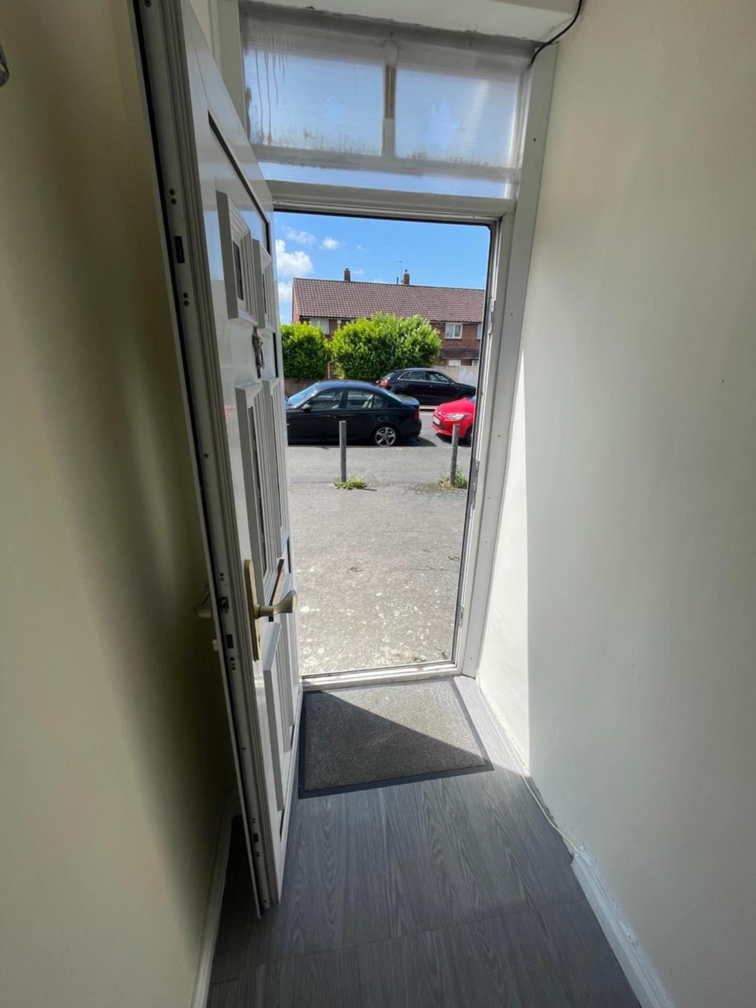 2 Bedroom Apartment On Suite Bathroom, Southmead Bristol Extérieur photo